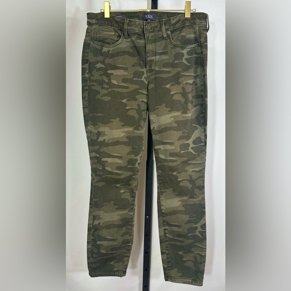 NYDJ Ami Skinny Jeans Camo, Size 8